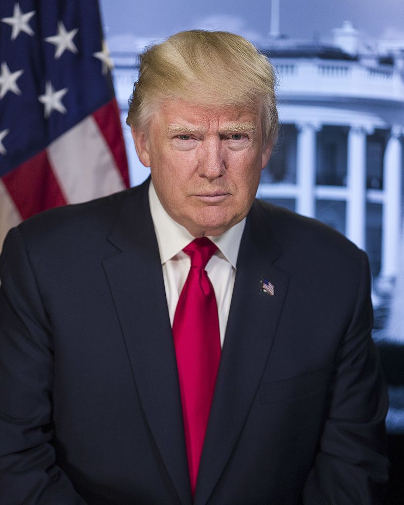 https://upload.wikimedia.org/wikipedia/commons/5/56/Donald_Trump_official_portrait.jpg
